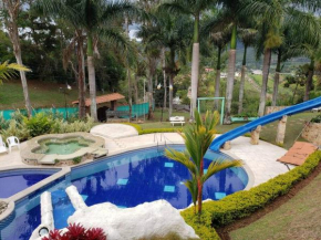 HERMOSA FINCA FAMILIAR DE DESCANSO COMODA